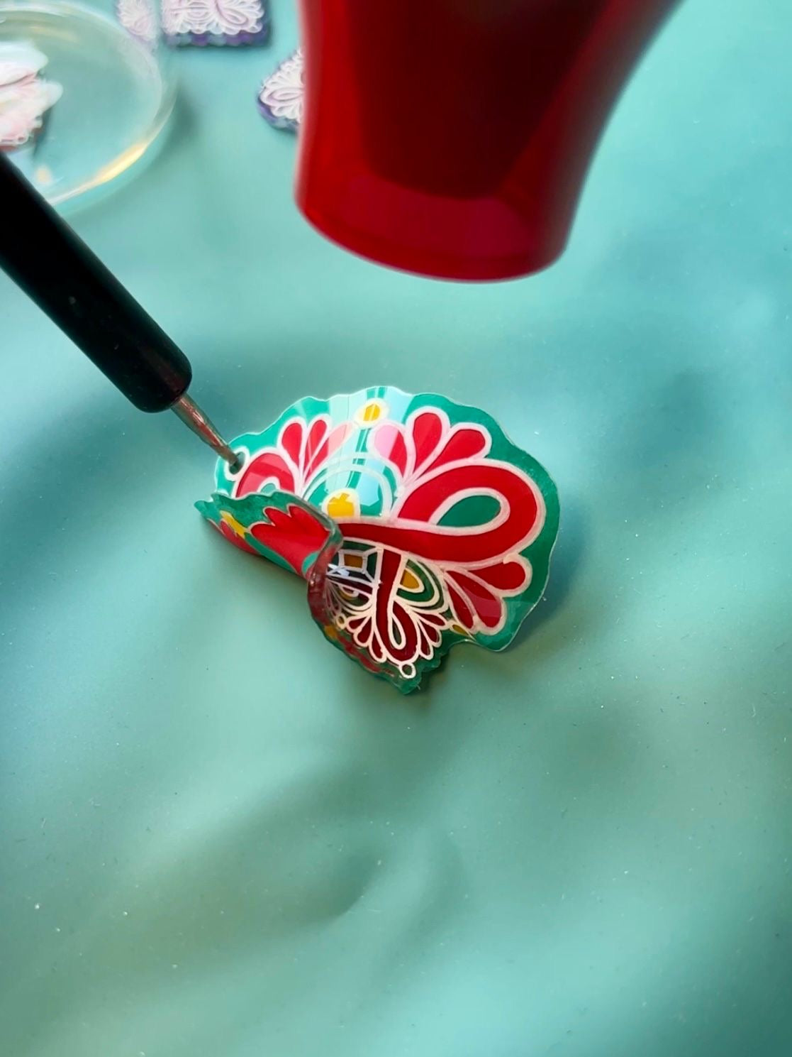 The Art of Celtic Knots: Christmas Resin Jewelry Workshop